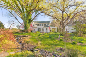 Huge Farmhouse with Heated Pool for Vacations and Retreats